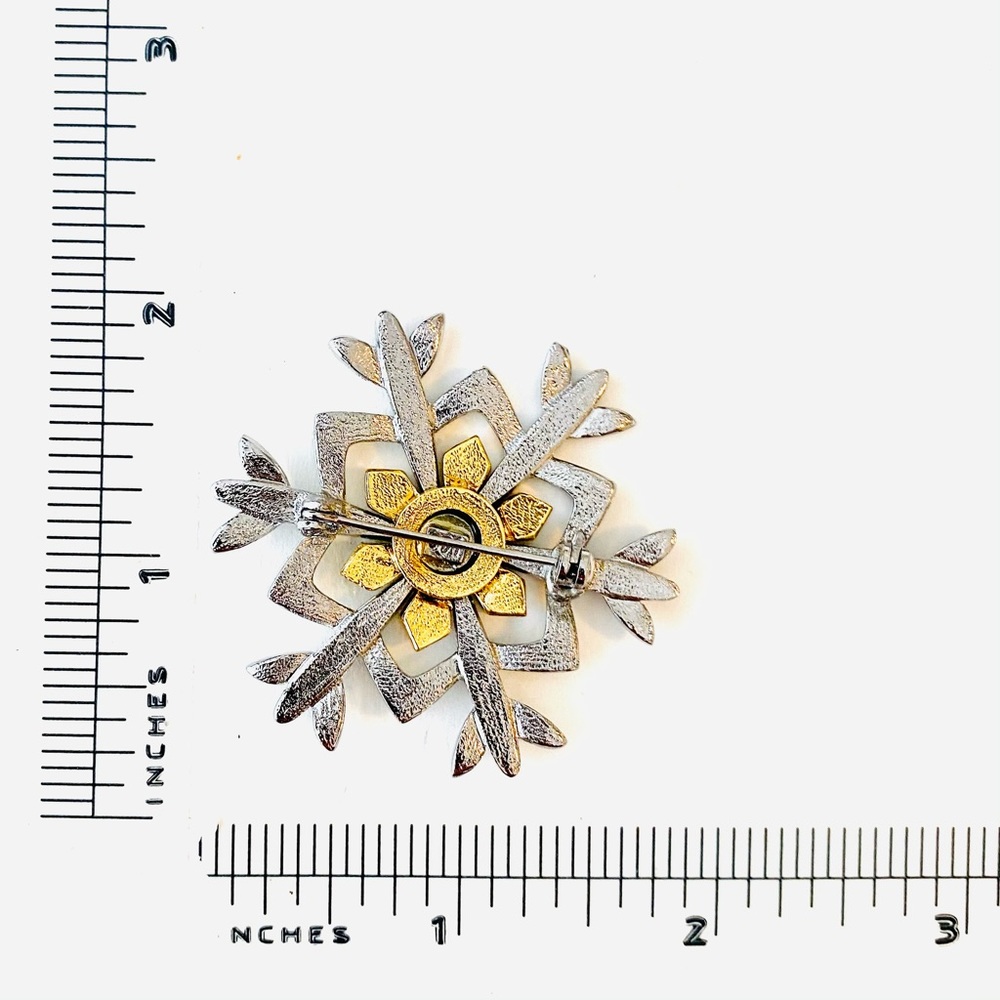 Snowflake Pin - Picture 3 of 3